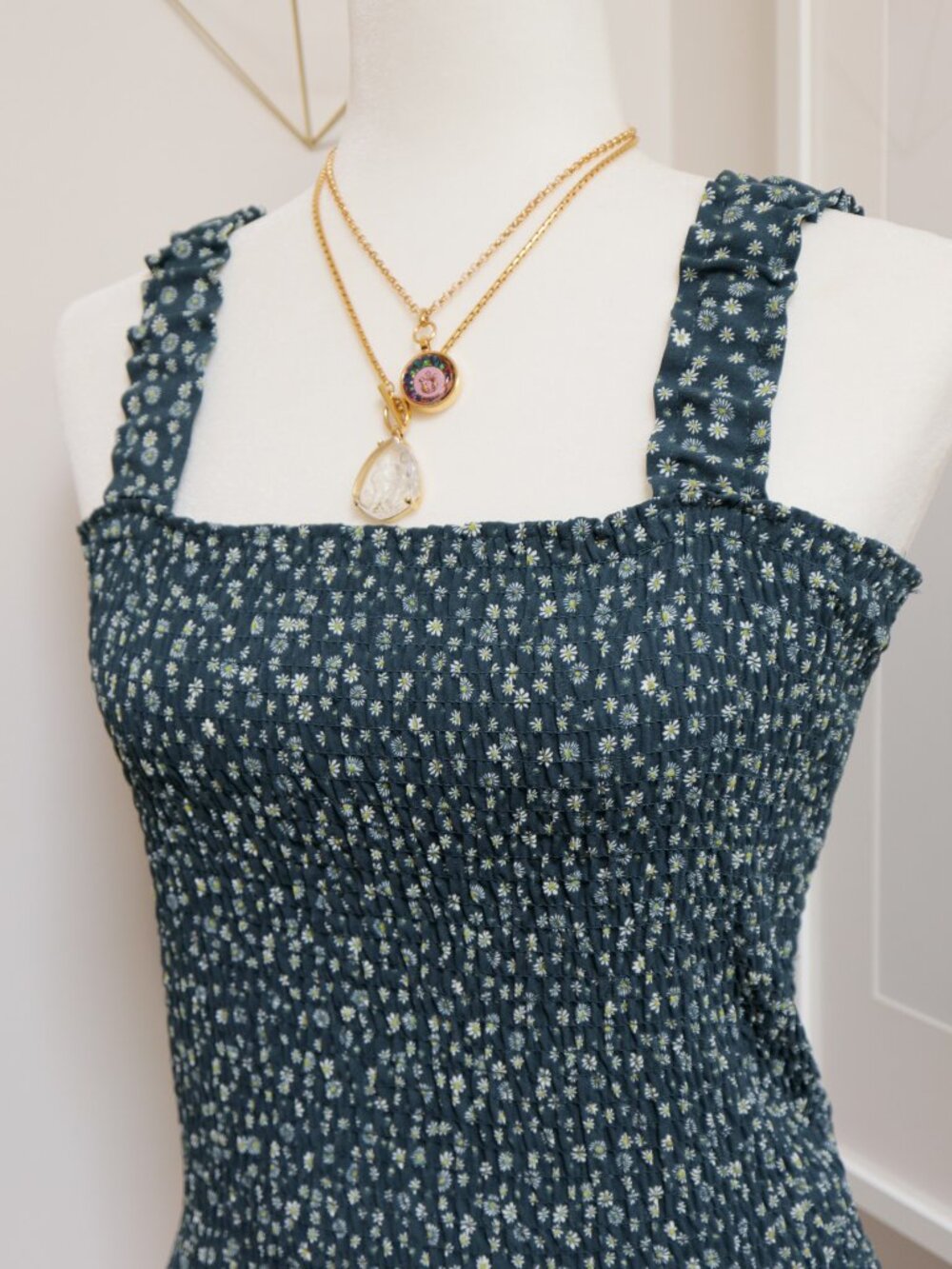Teal Daisy Print Ruffle Sleeveless Tank Top, Smocked Stretchy Summer Cottagecore - Picture 2 of 7